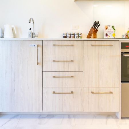 City Living: Upper Studio Haven On Wilmer Christchurch Exterior foto
